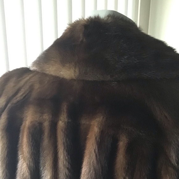 Mink Coat - Picture 5 of 6